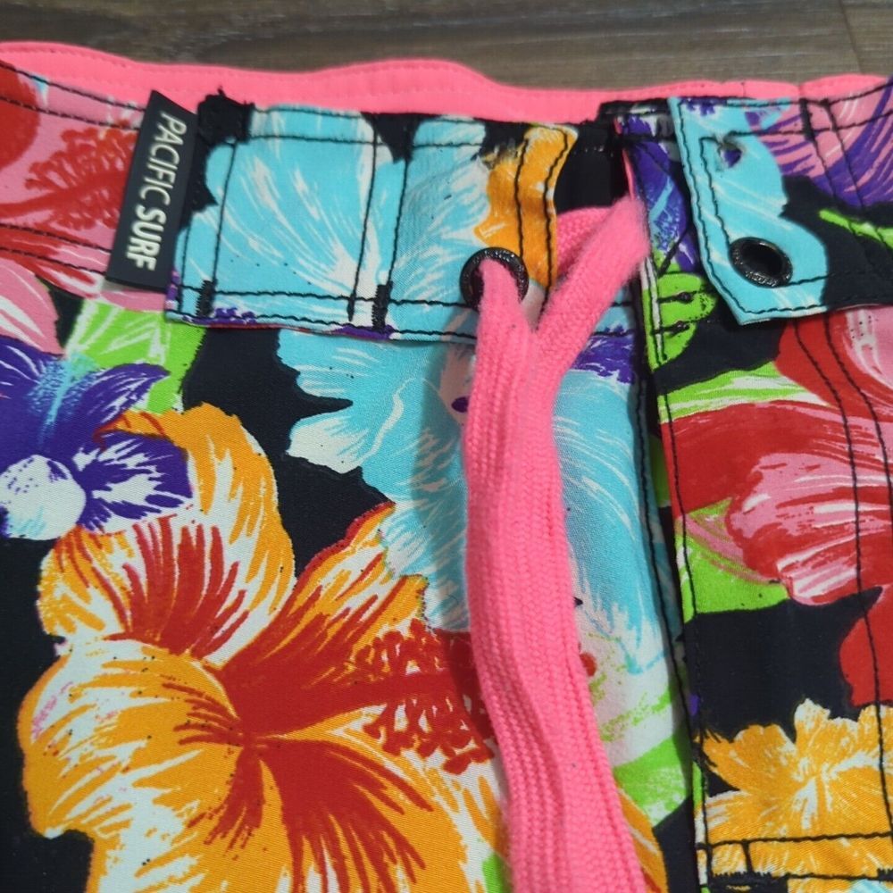 Pacific Surf By Exist Men's Size MediumFloral Print Board Shorts Swimming‎ Tr